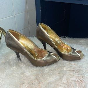 Steve Madden peep toe pumps